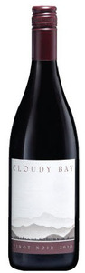 Cloudy Bay Pinot Noir 2010 Bottle