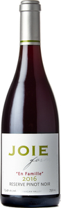 En Famille Reserve Pinot Noir 2016, Okanagan Valley Bottle