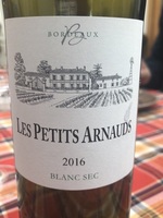 Chateau Les Petits Arnaud Blanc Sec 2018 Bottle
